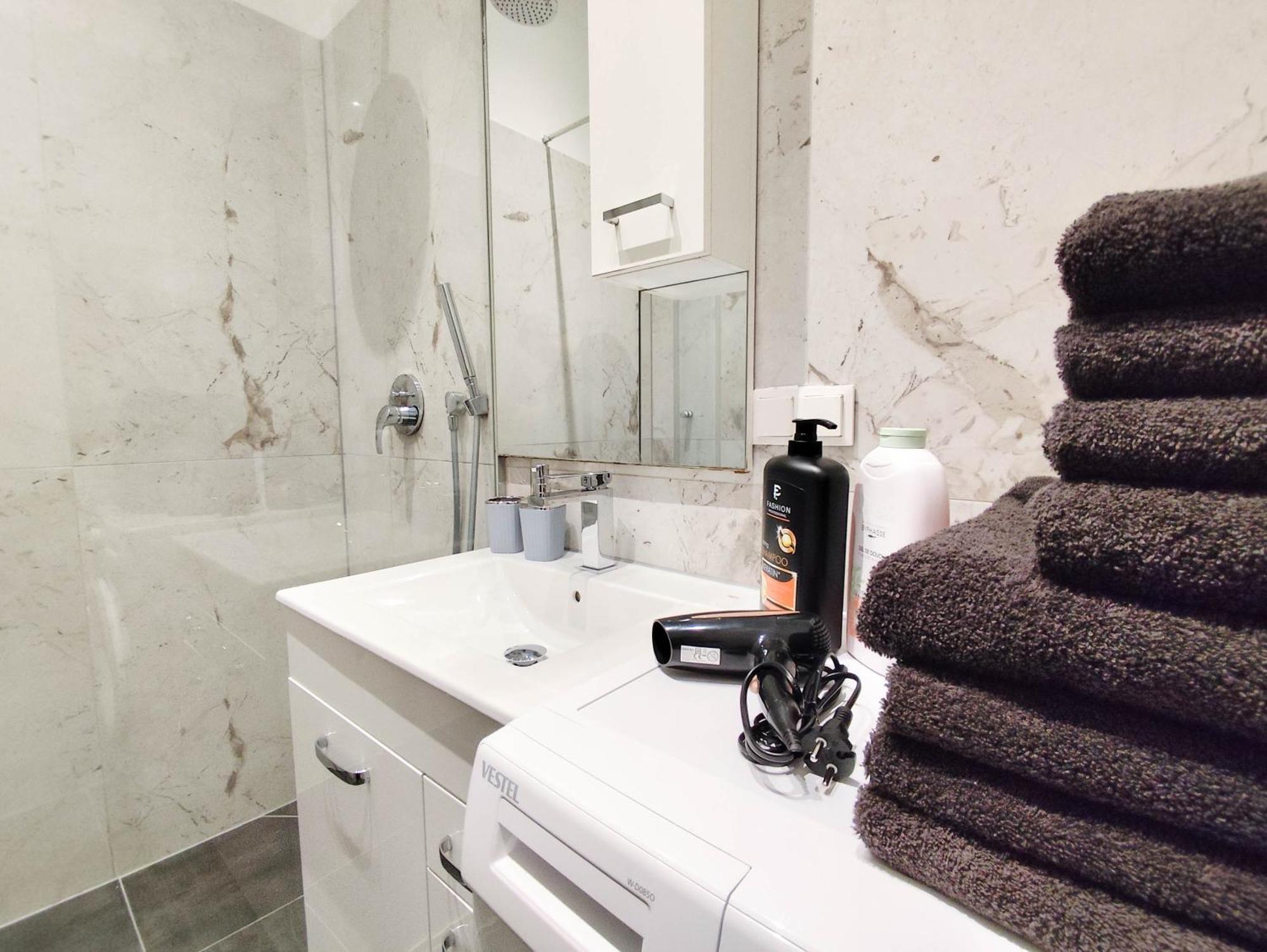 Cozy 2 In Location With Free Parking Apartment Wien